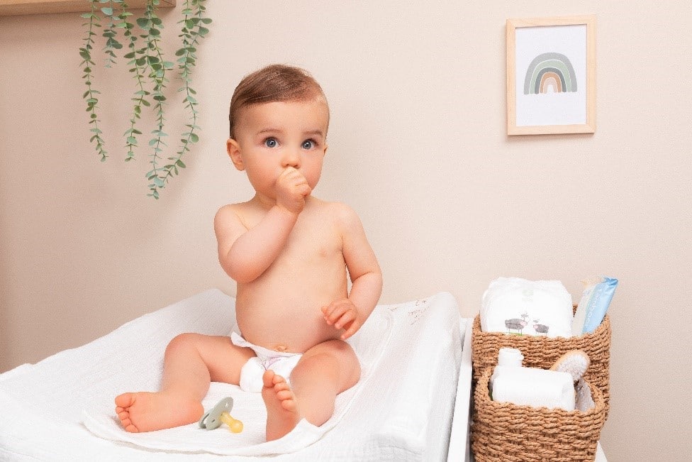 Changer bébé, les premiers changements de couches 